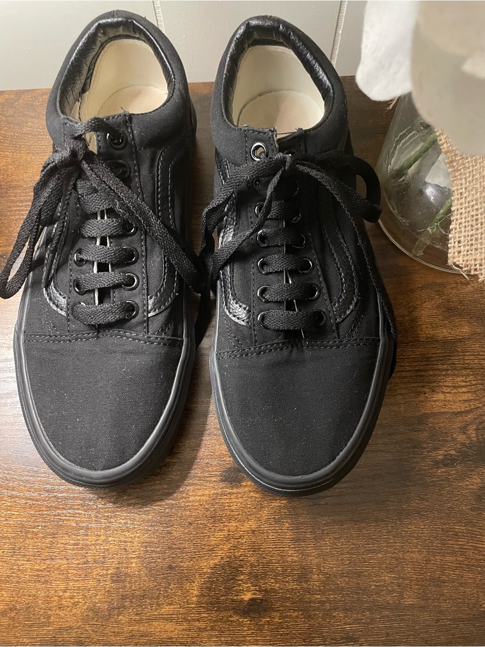 Vans Women’s Black Low-Top Lace-Up Skate Shoe - Picture 3 of 7